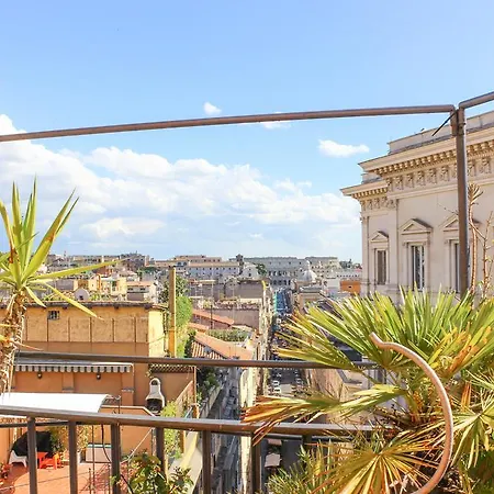 Luxury Colosseum View Apartment