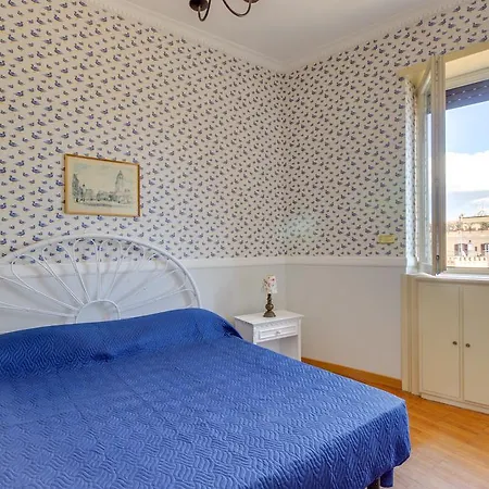 Luxury Colosseum View Apartment *